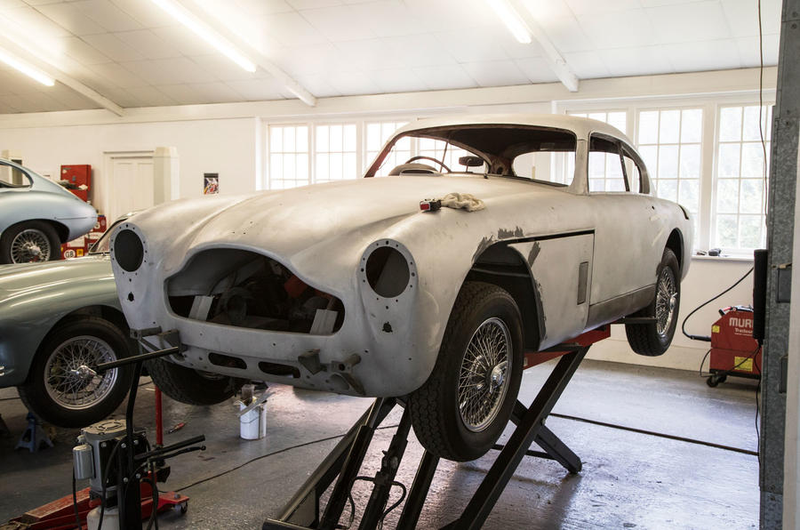 Illustration for article titled Oh Boy, Nine New AC Cobras To Be Built To Original Specifications